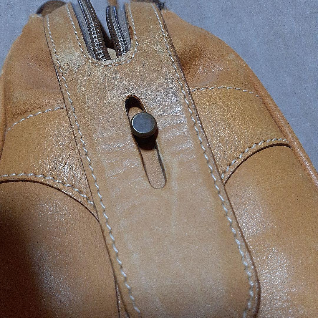 FENDIキャメル色レザー バッグ