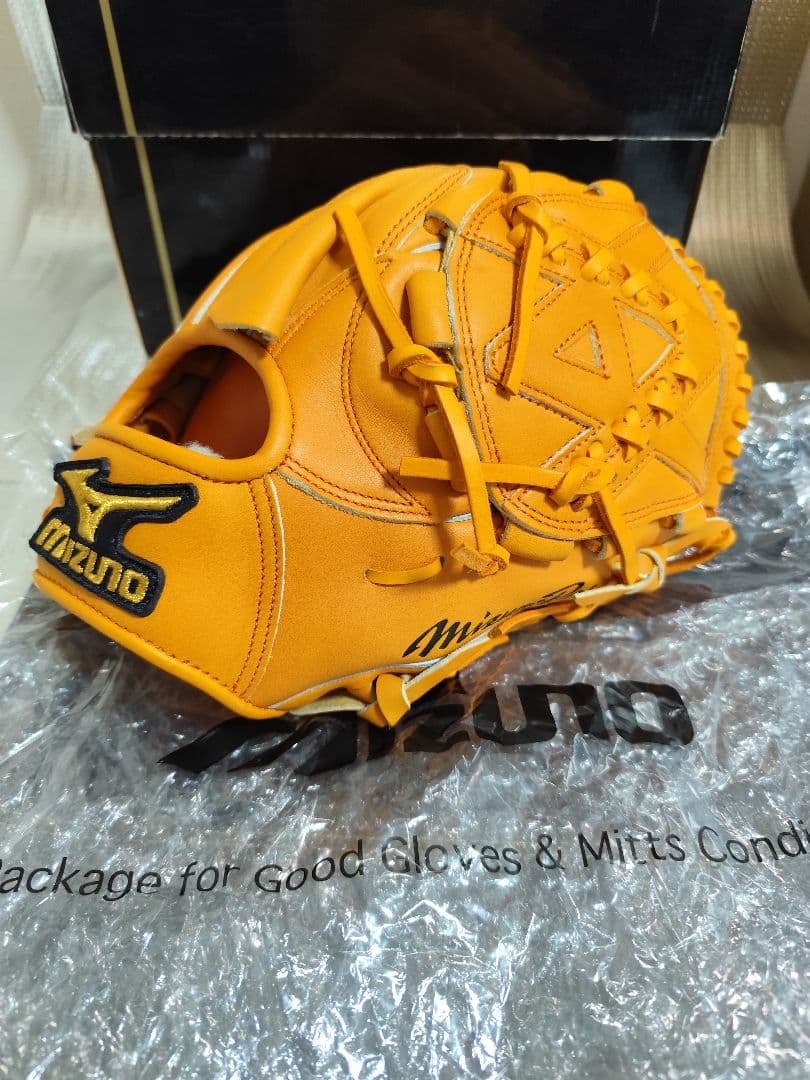 【新品のレア物】【早い者勝ち】投手用Mizuno Pro 軟式グローブ オレンジ