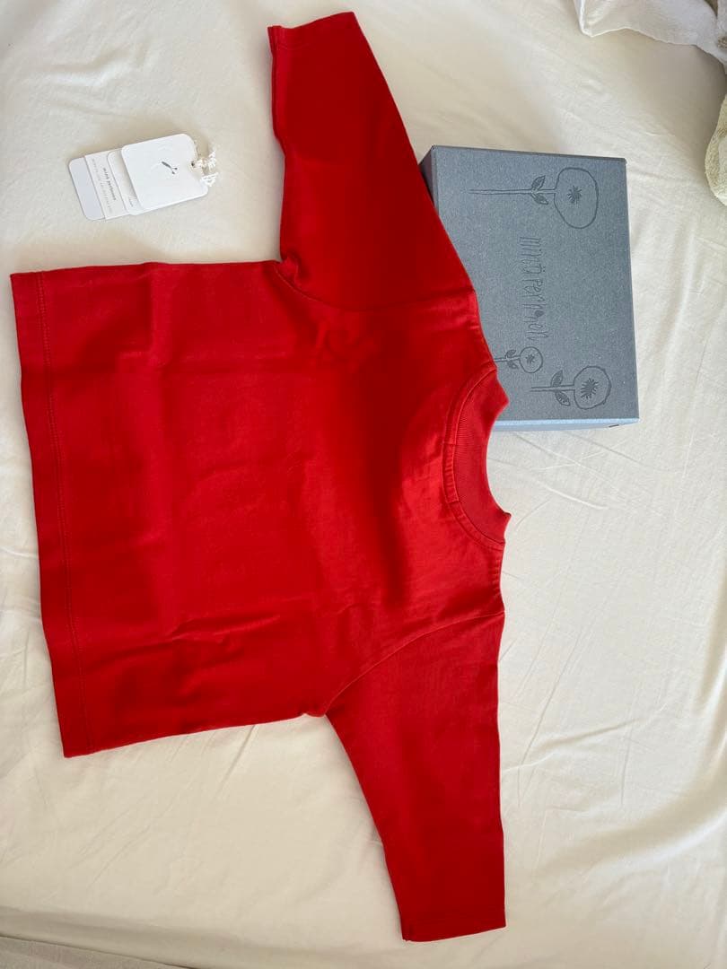 ミナペルホネン　ユニコーンデザイン 赤いTシャツ