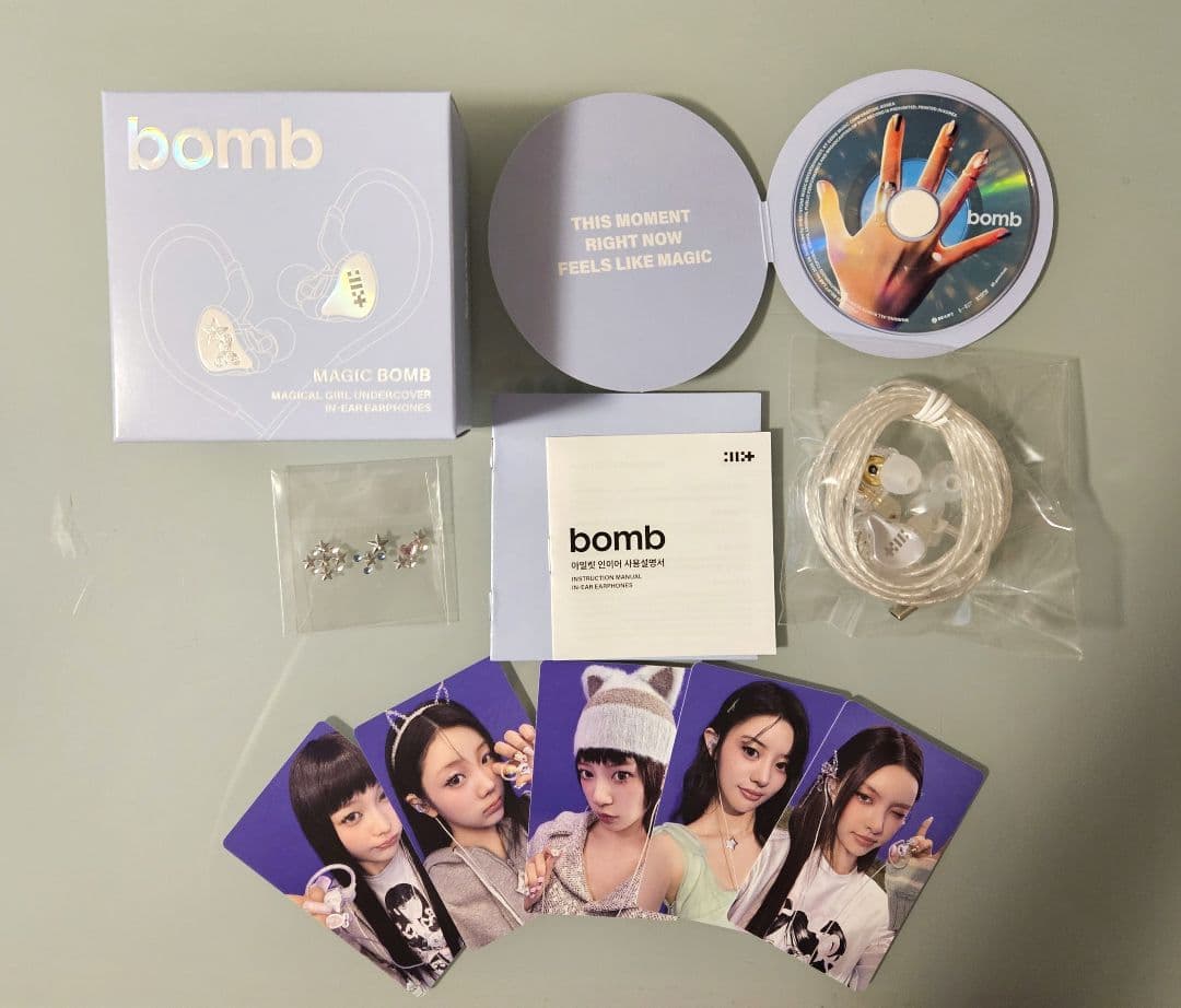ILLIT アイリットbomb Merch ver イヤモニ風イヤホン
