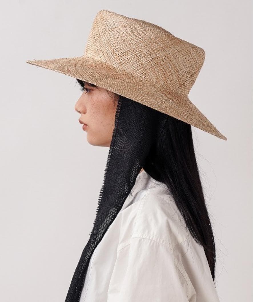 【美品】La Maison de Lyllis ベージュ 麦わら帽子 黒リボン