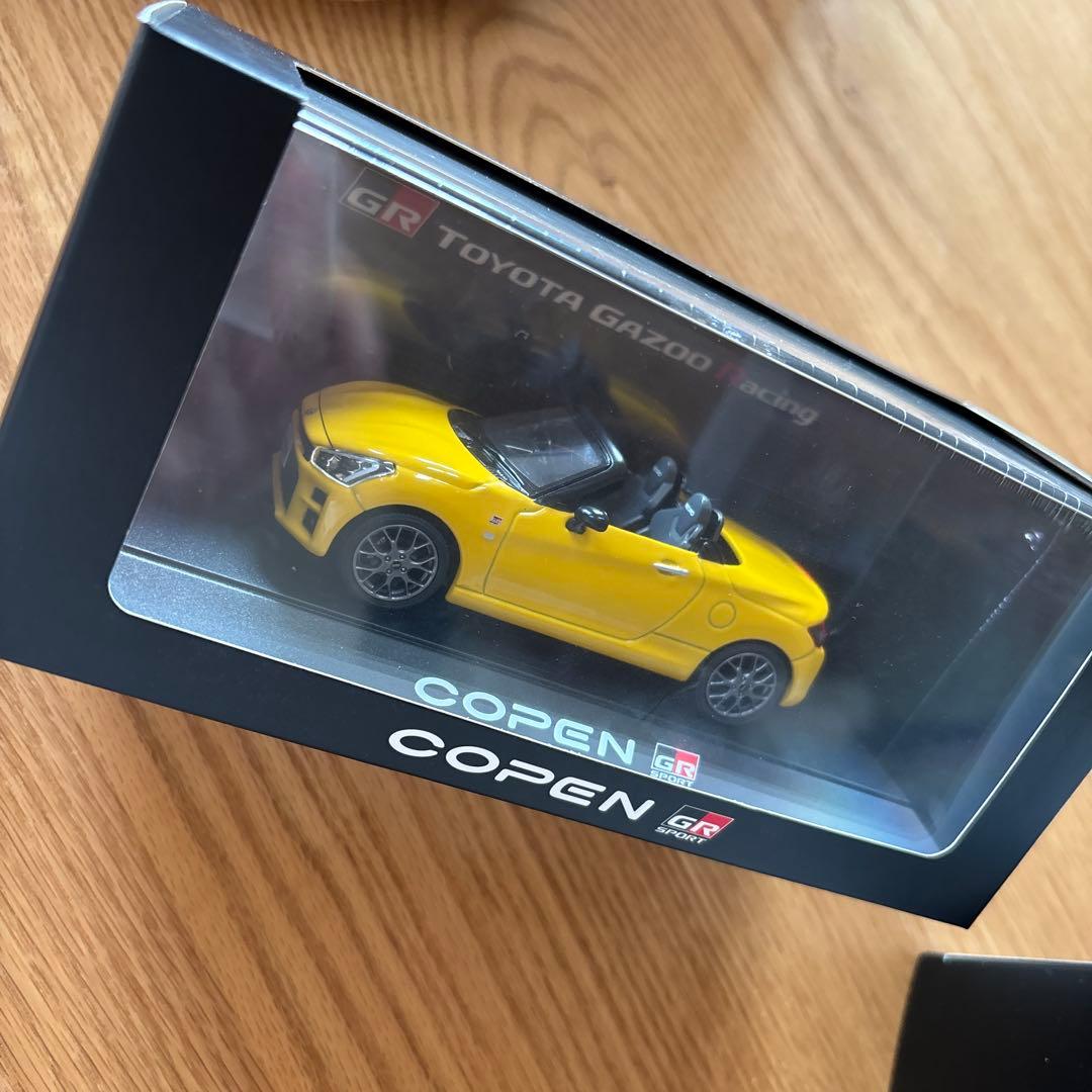 COPEN GR SPORT(イエロー)&クラウン　1/30ミニカー