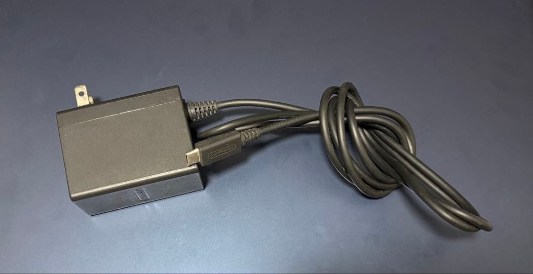 Nintendo Switch Lite ザシアン・マゼンタ