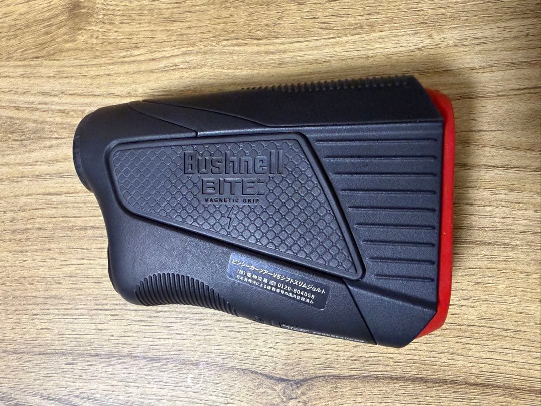 Bushnell Tour V5 ゴルフ用距離計 専用ケース付き