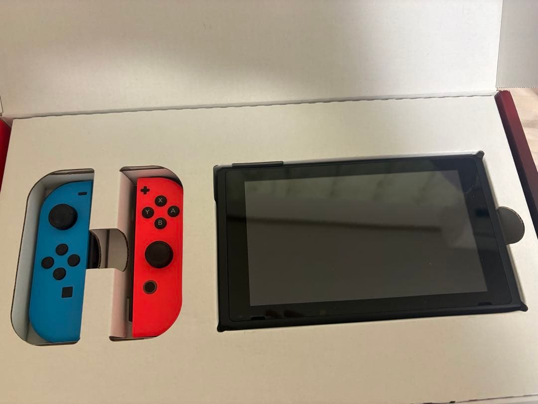 Nintendo switch 本体　ネオンブルー/レッド