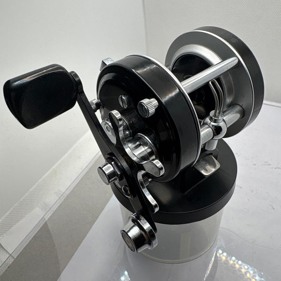 Daiwa ミリオネア3Ｈベイトリール 専用袋付き