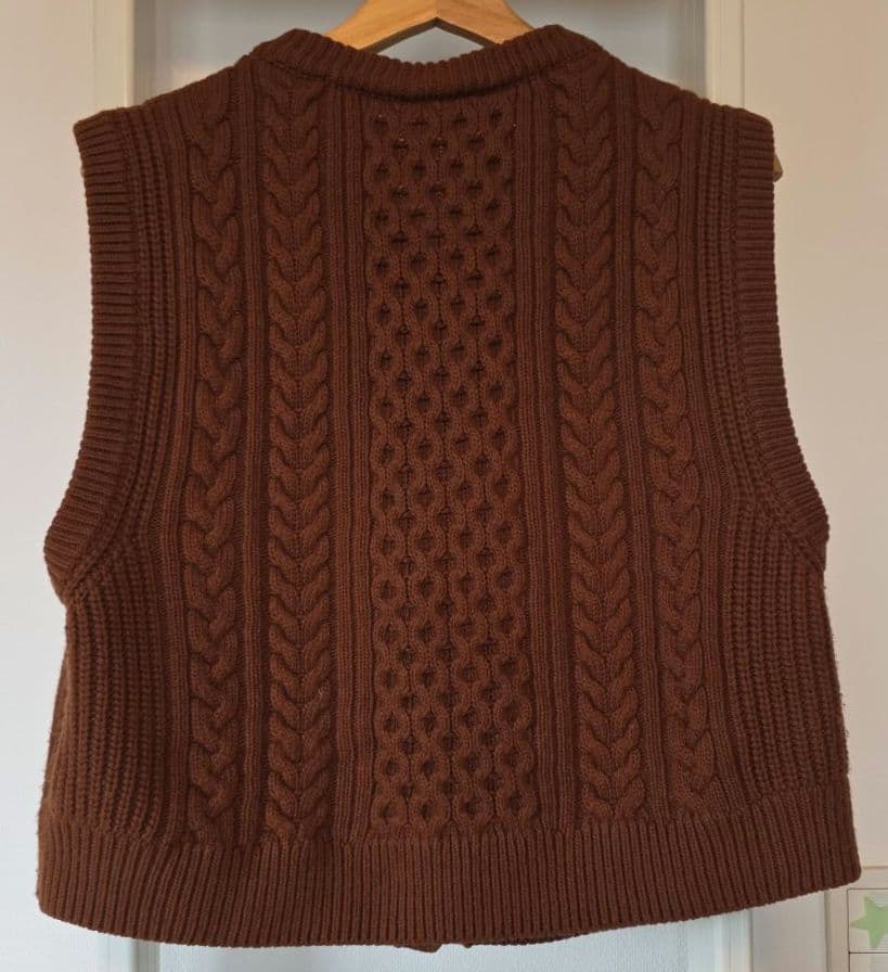 Sezane Roxanne Cardigan, セザンヌのニットベストM-L