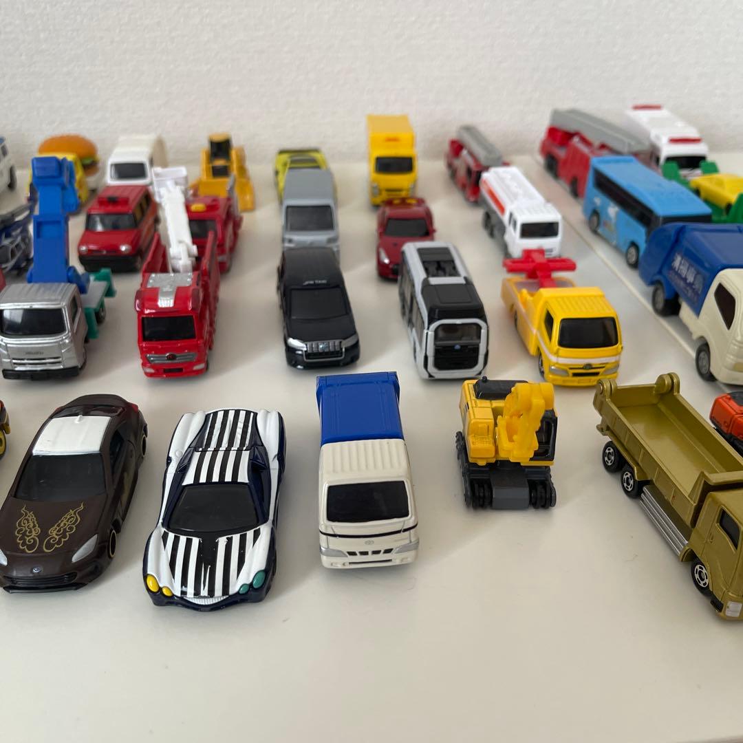 トミカまとめ売り76台