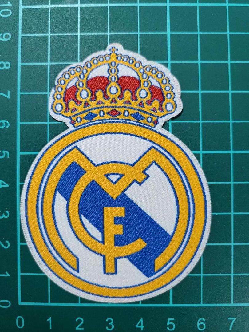 9種類各2点！サッカー　刺繍ワッペン　アイロン熱圧着タイプ