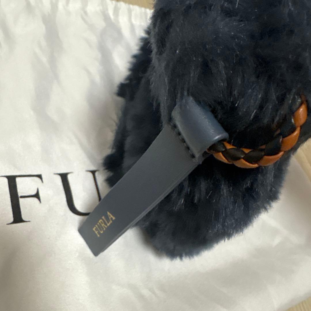 FURLA ブルーファーバッグ