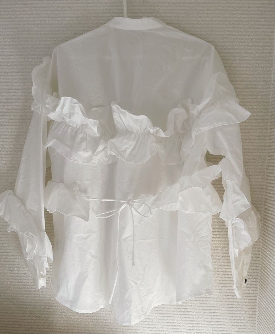 ◉最終お値下げ❗️EAPHI FEELING FRILLS BLOUSE