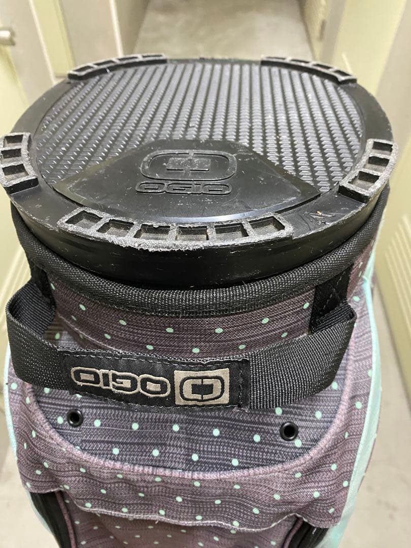 OGIO オッジオの超軽量キャディバッグ　9型14本枠　再々値下げ