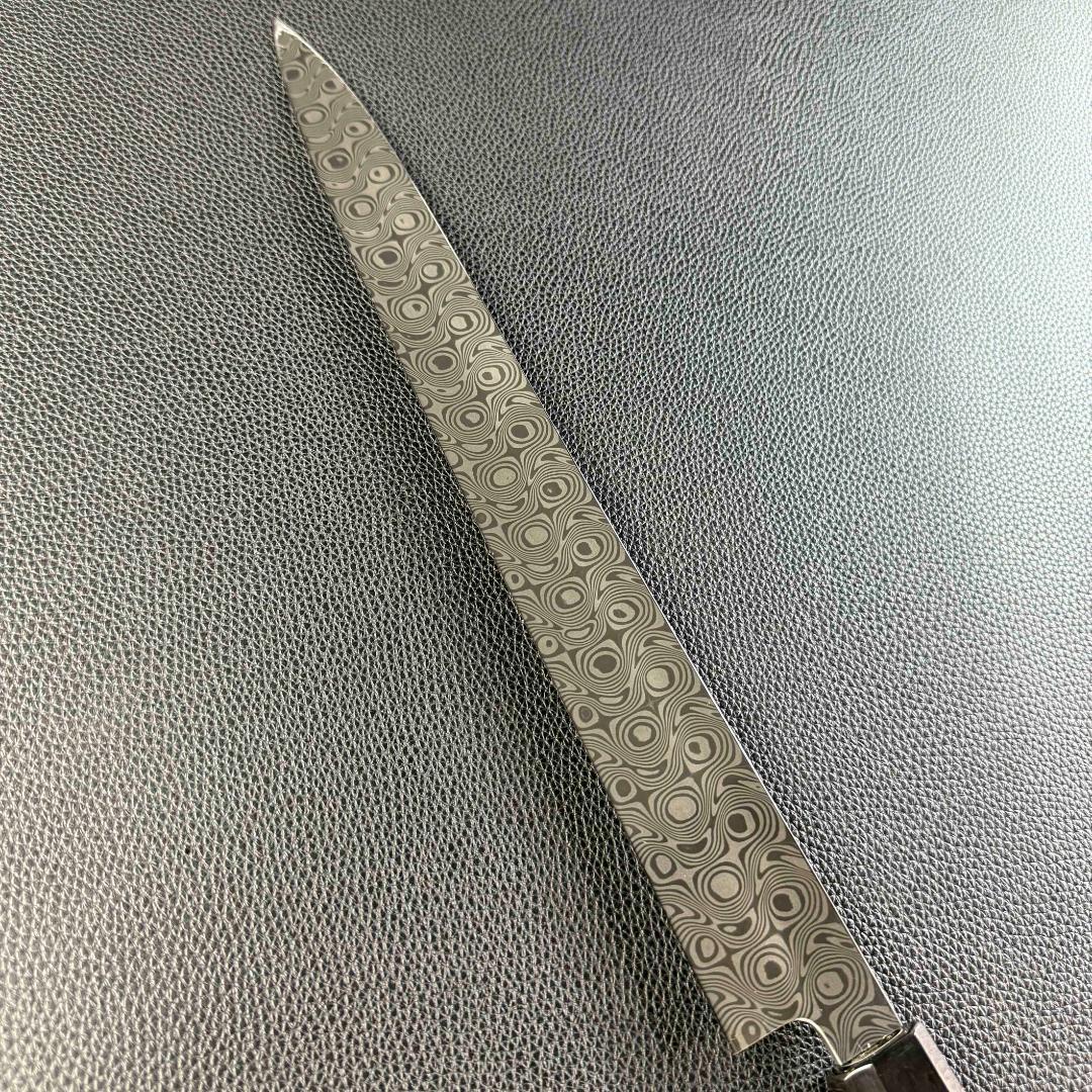 9493 新品 ダマスカス 柳刃包丁 尺 風紋の刃 105層 黒檀黒水牛角八角柄