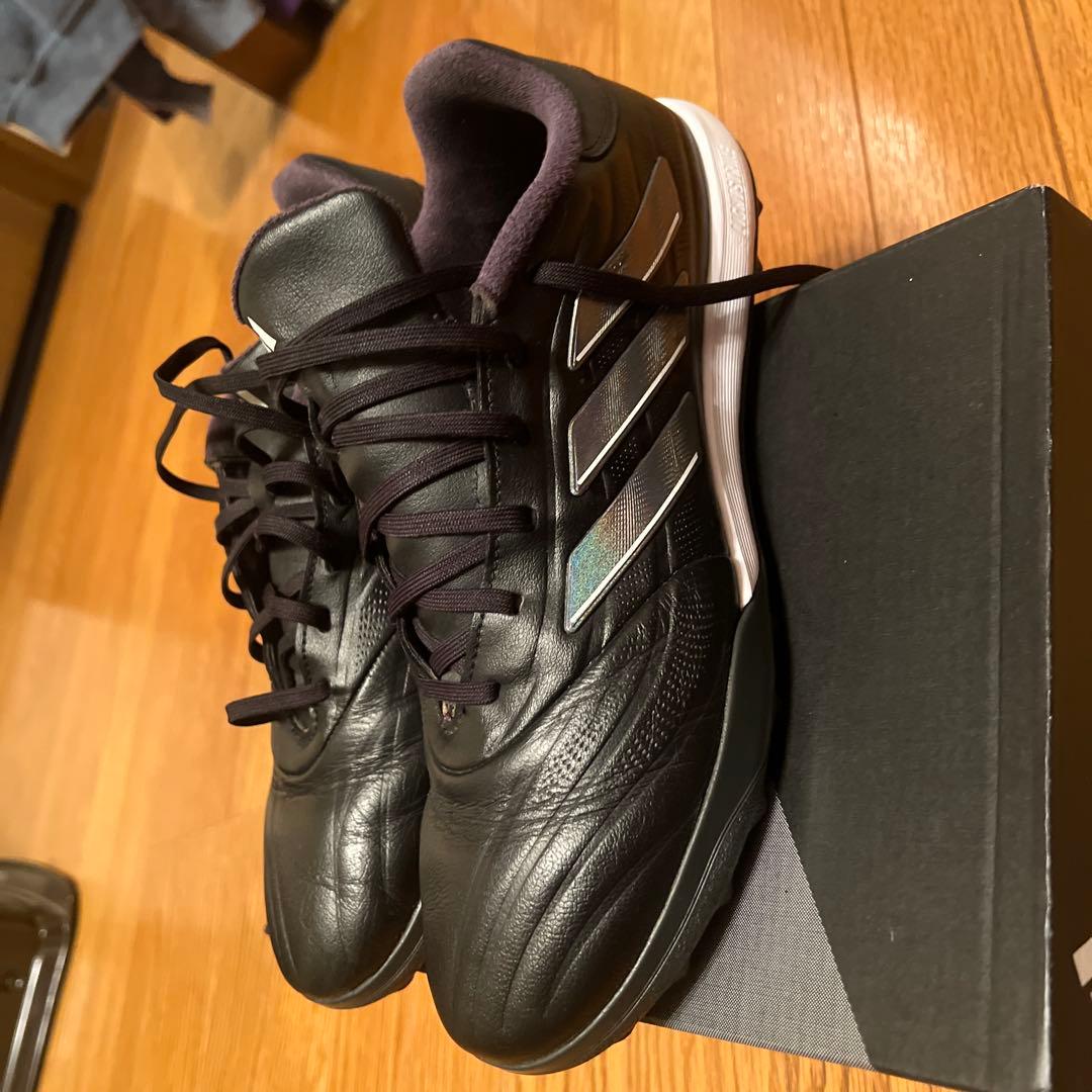 こちらは Adidas Copa Pure TF（サイズ27.0cm）