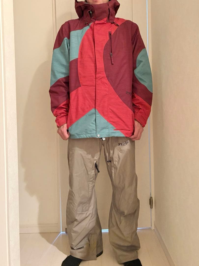 volcom ボルコム　スノーボードウェア&パンツ　上下セット　エルゴ