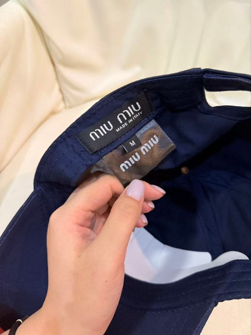 miu miu キャップ ネイビー