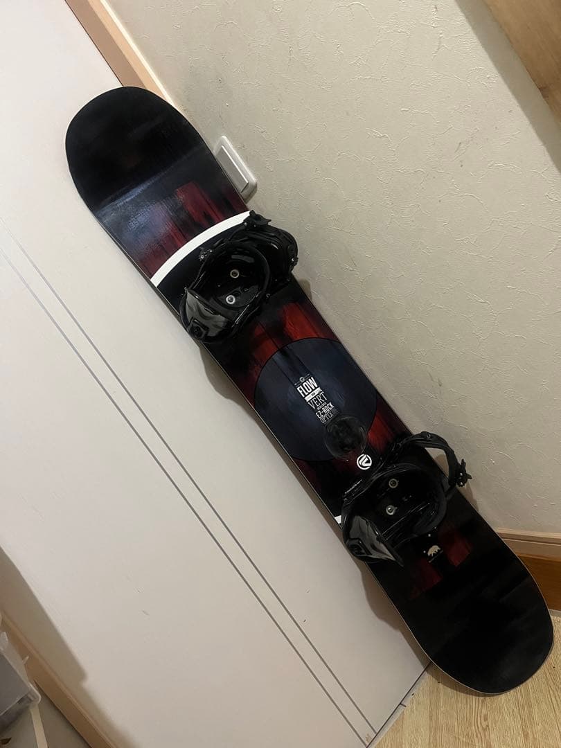 店長オススメ！グラトリ、カービング！とにかく扱い易い！木目！FLOW 149cm