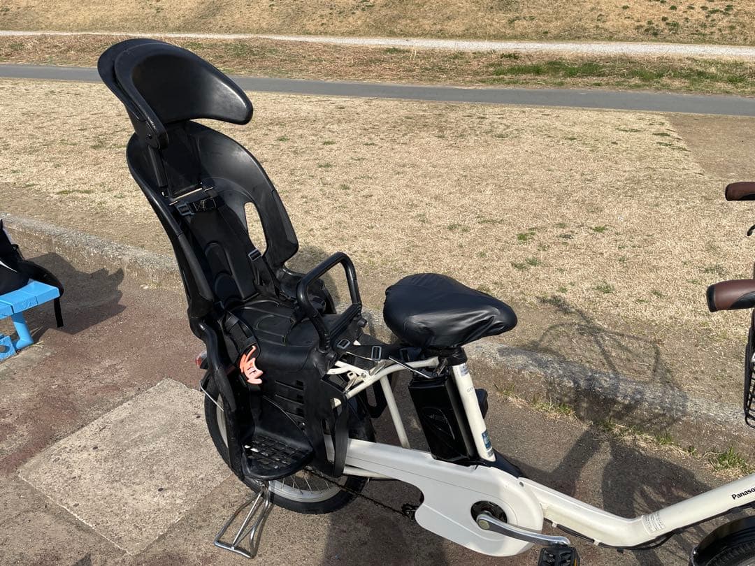 電動アシスト自転車 チャイルドシート付き ホワイト　ギュットMINI DX
