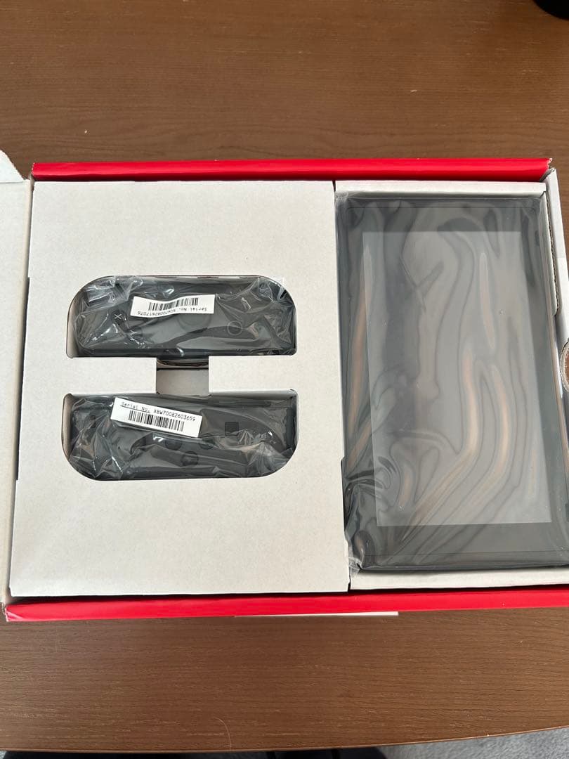 【新品未使用】　Nintendo Switch 本体 グレー Joy-Con付き
