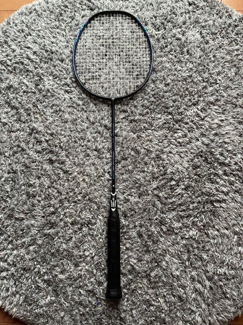 YONEX バドミントンラケット 専用ケース付き