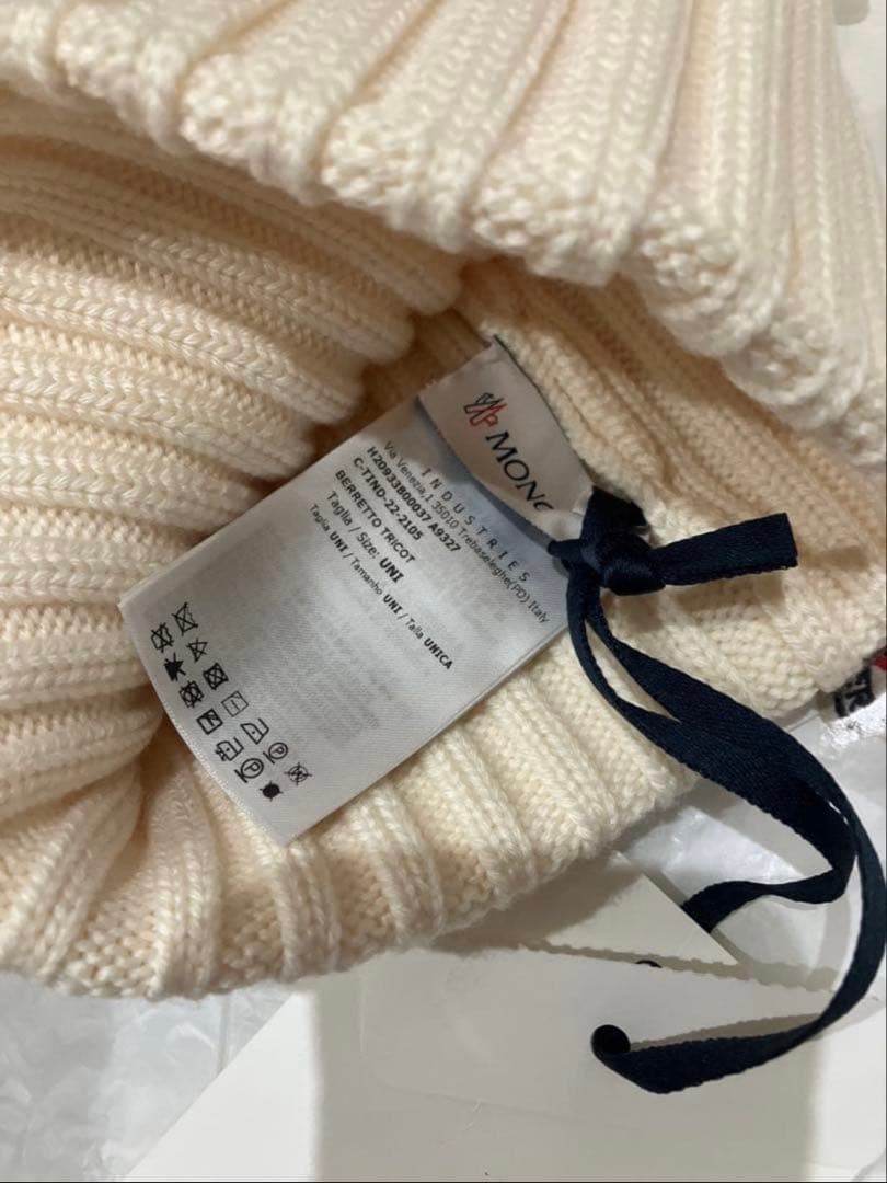新品未使用タグ付き♡MONCLER アイボリー ニット帽 モンクレール♡
