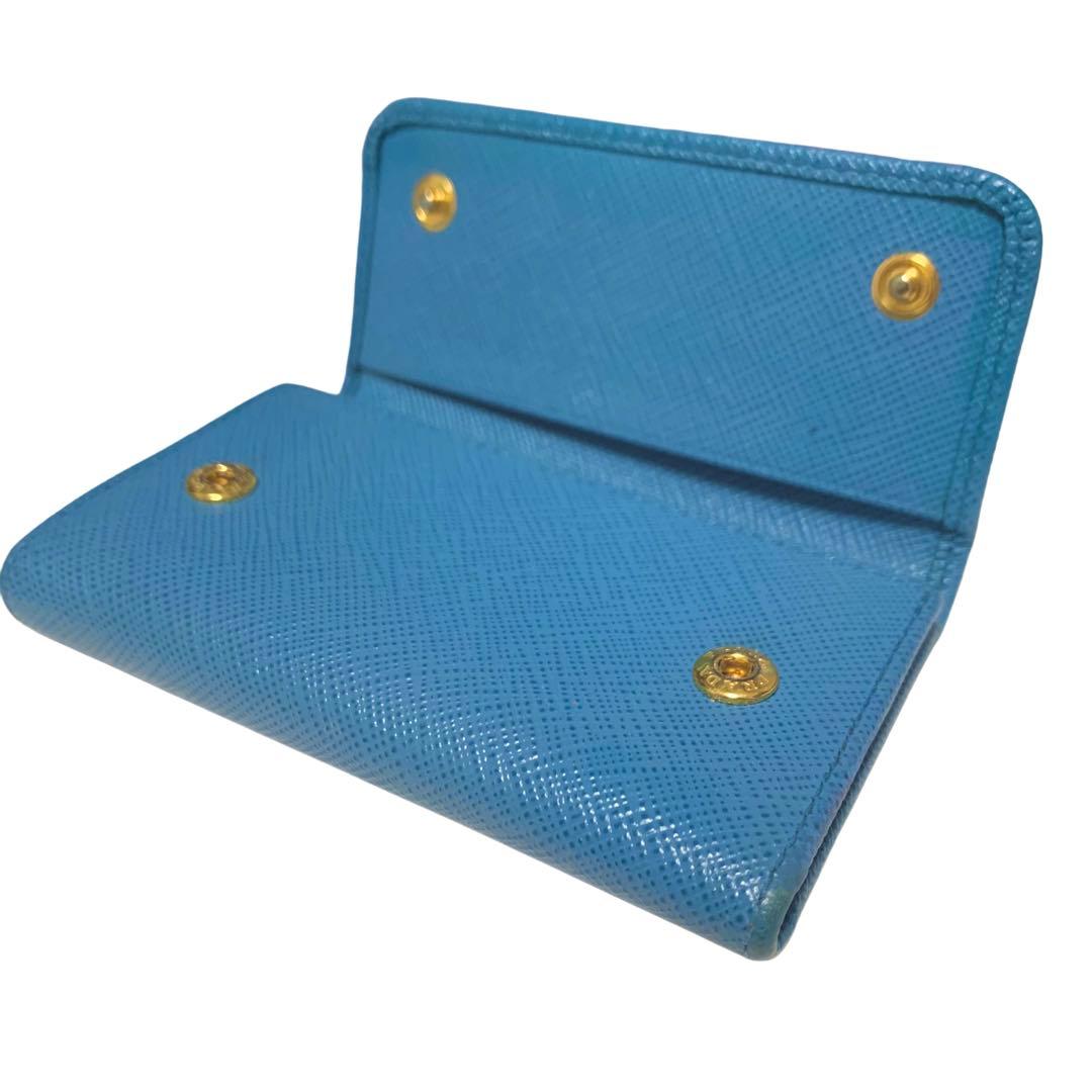 美品！プラダ　キーケース　ゴールド金具ブルー系　リボン型