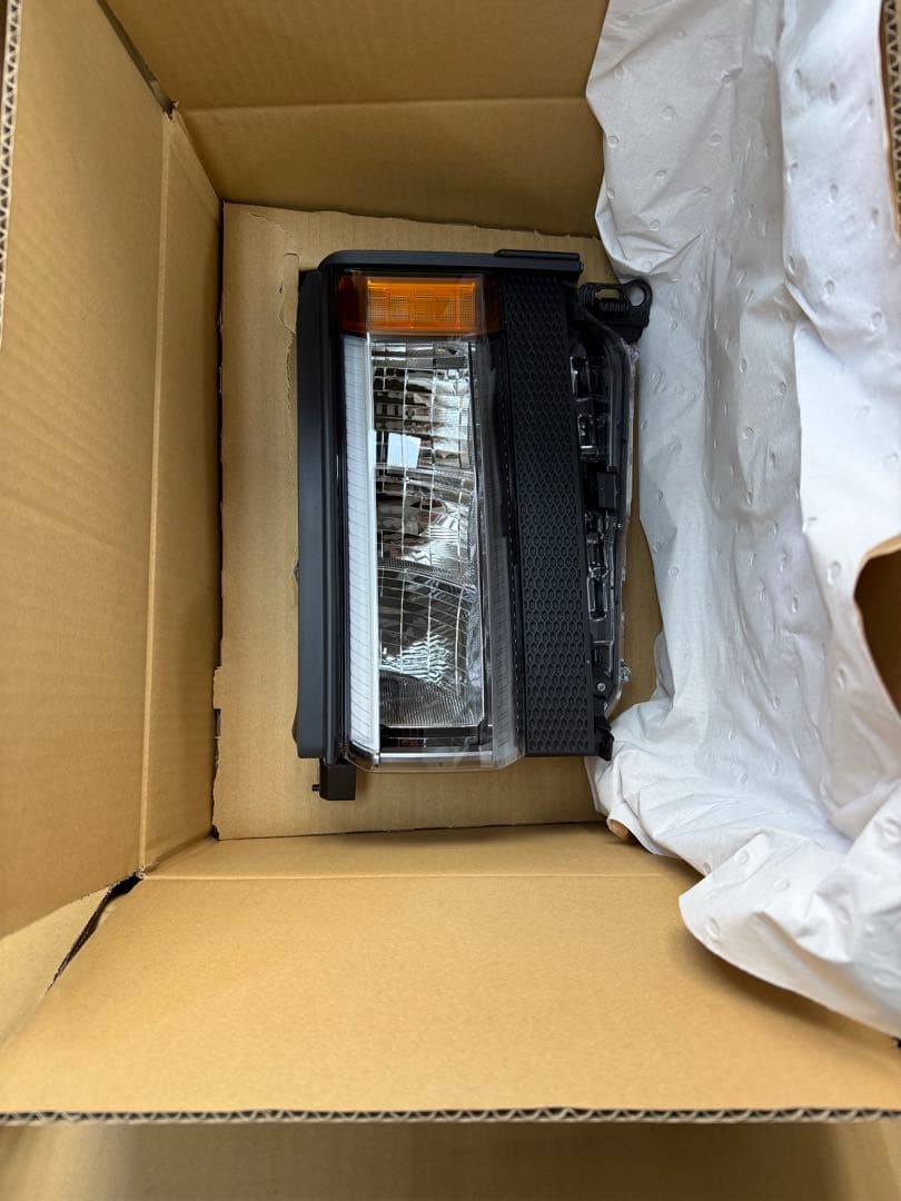 ランクル250 VX 純正角目ヘッドライト