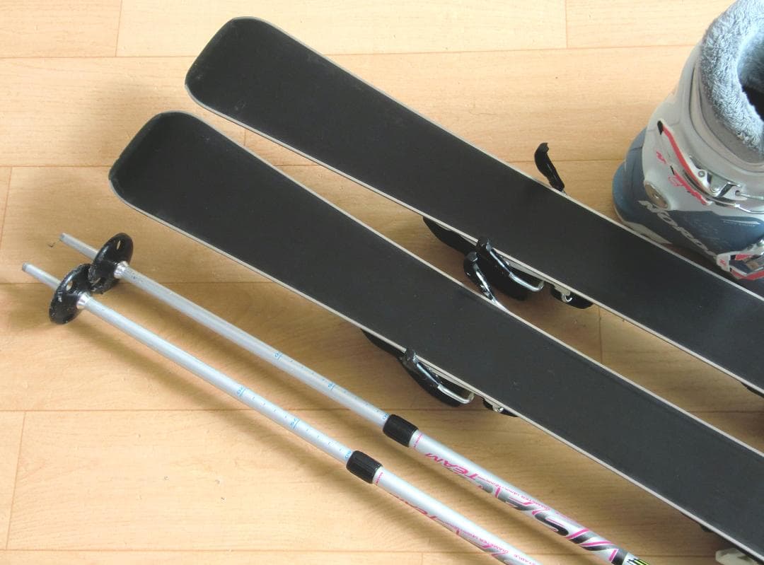 ■■最終特価■送料無料■NORDICA■子供用スキーセット■板100靴20.5■