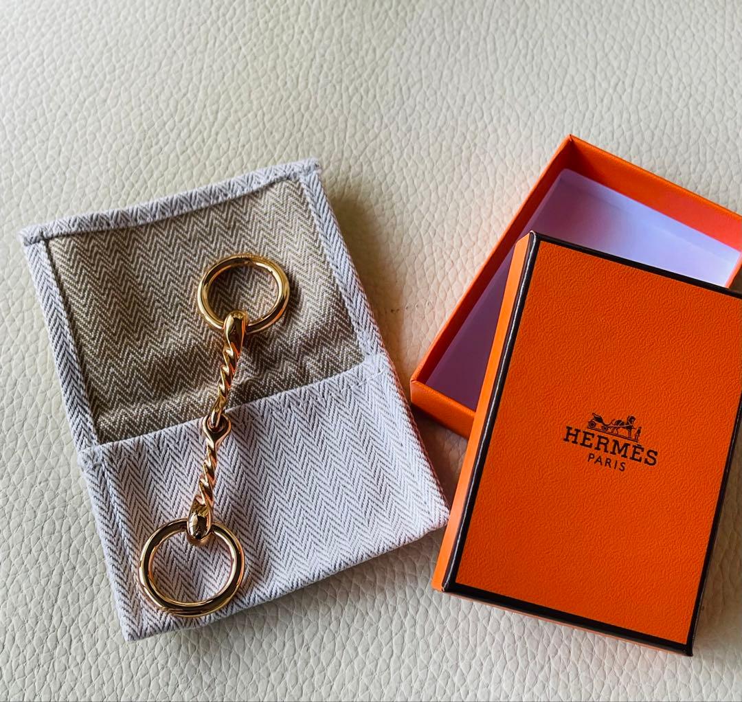 m*中様 未使用品　HERMES ゴールドスカーフリング