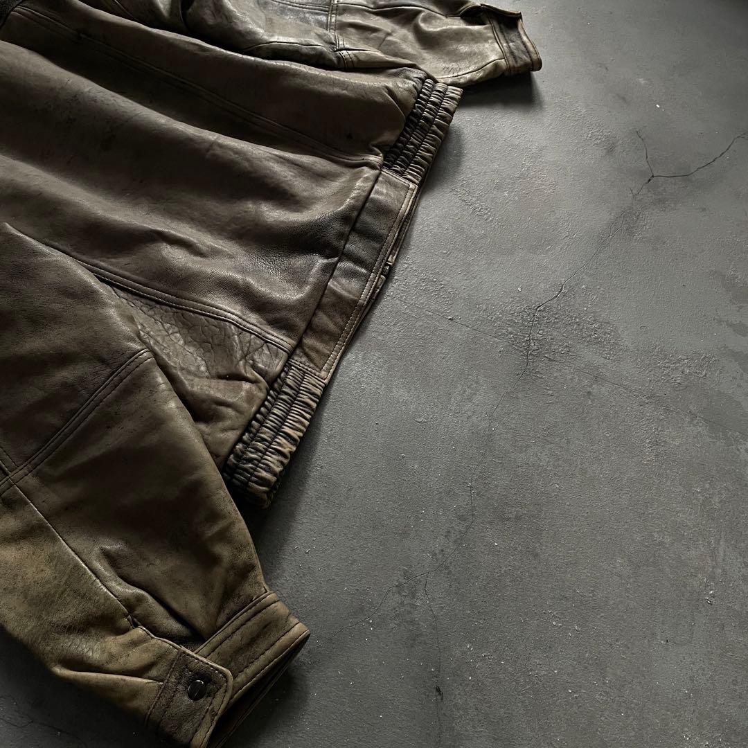 type A-2 rare“本革”gray “短丈“bomber jacket