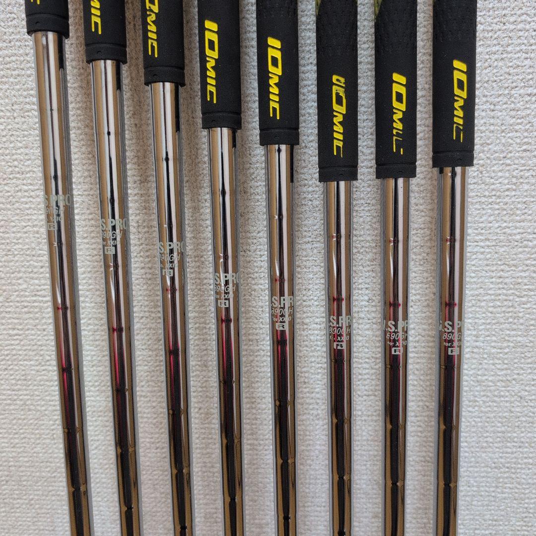 ゼクシオ XXIO アイアン【3代目】 8本セット Flex R 2004