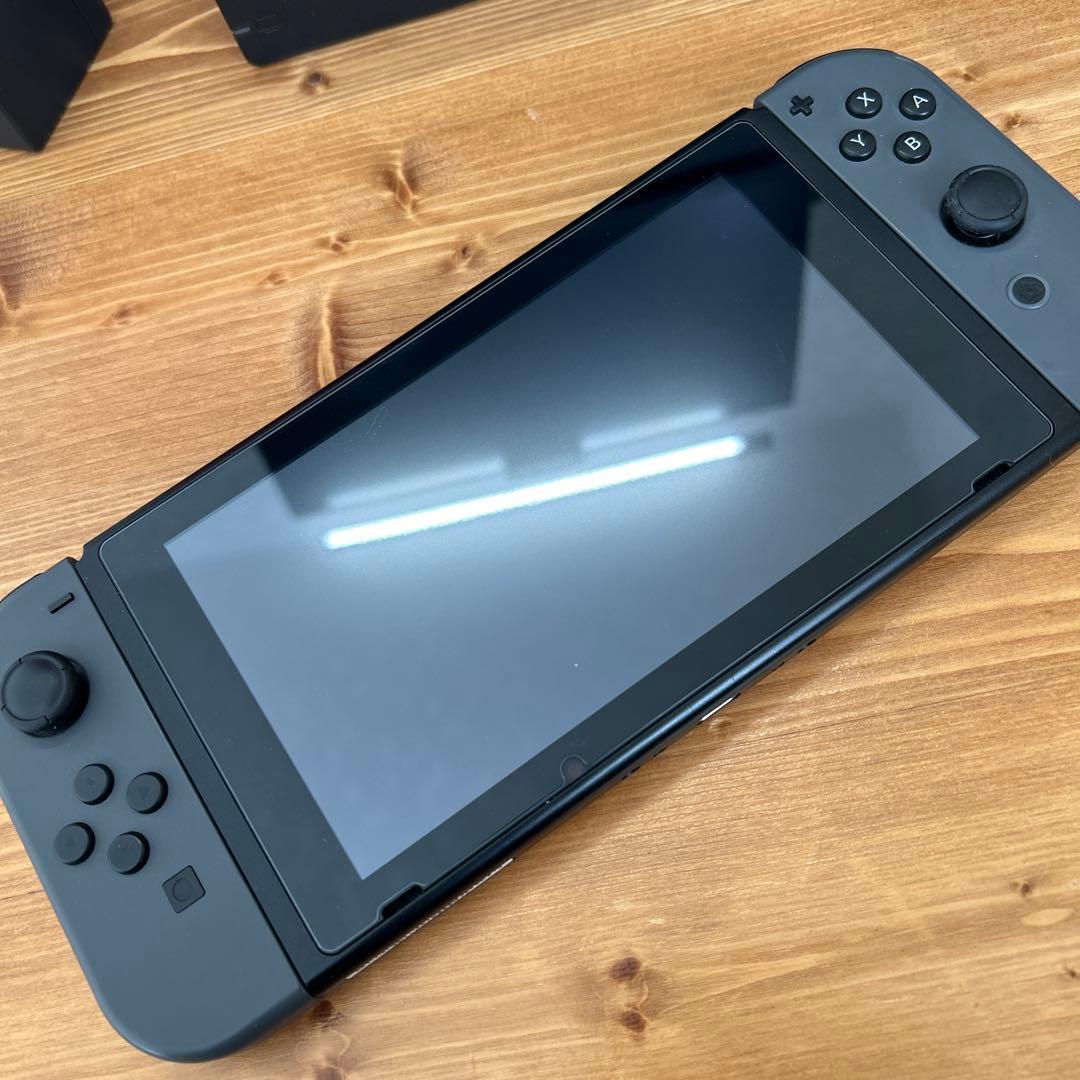 連休限定価格【おまけ付き】Nintendo Switch 本体　グレー