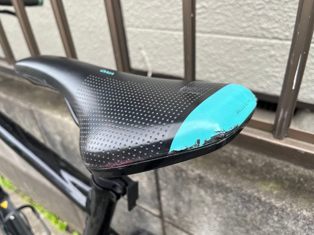 Bianchi C-Sports 2 クロスバイク 黒色 アルミ
