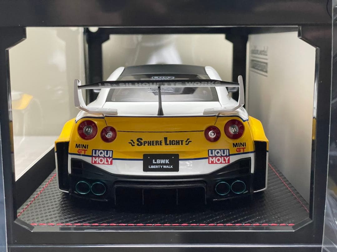 イグニッションモデル 1/18 LB Nissan R35 イエローエンジン付き