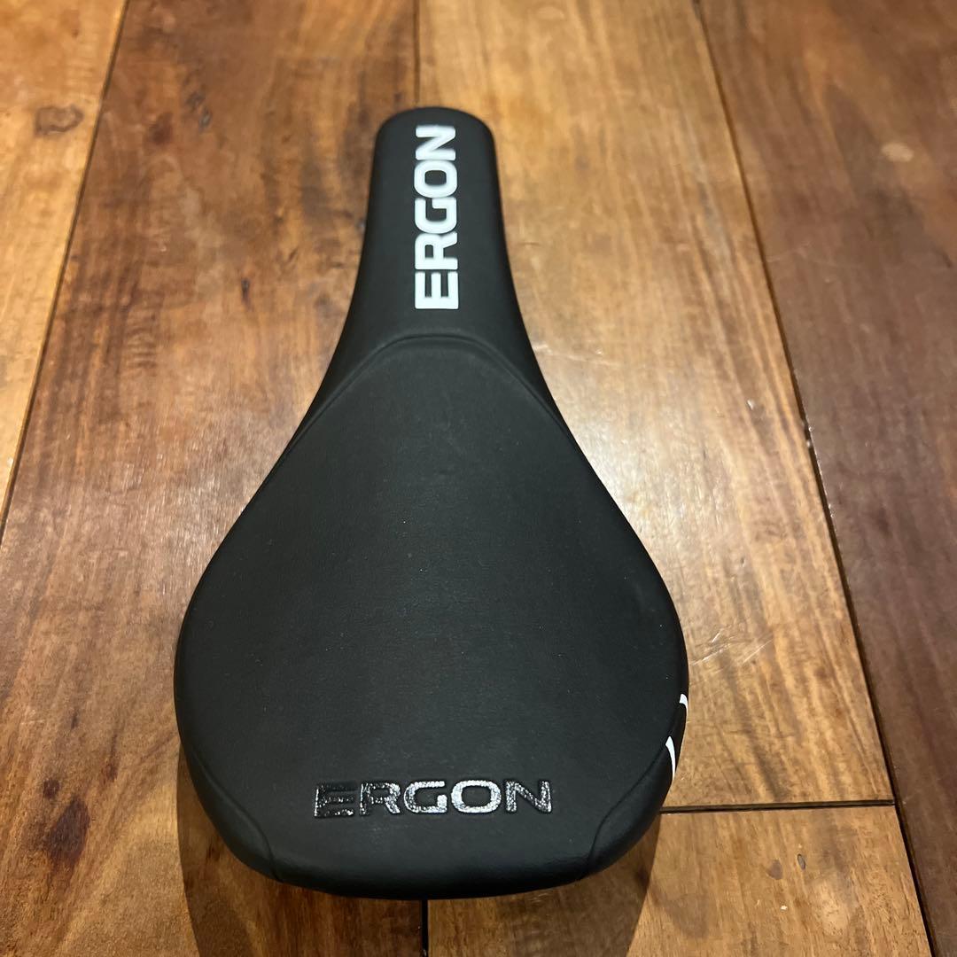 ERGON サドル　SMダウンヒル
