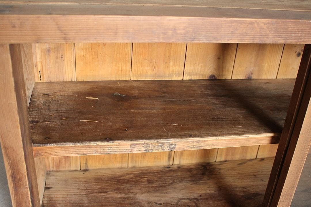 古く味のある木枠ガラス戸棚　食器棚　水屋　キャビネット　古家具
