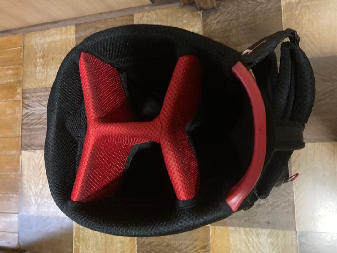 プーマ　スタンド軽量ショルダーキャディーバッグ　ブラックxレッド