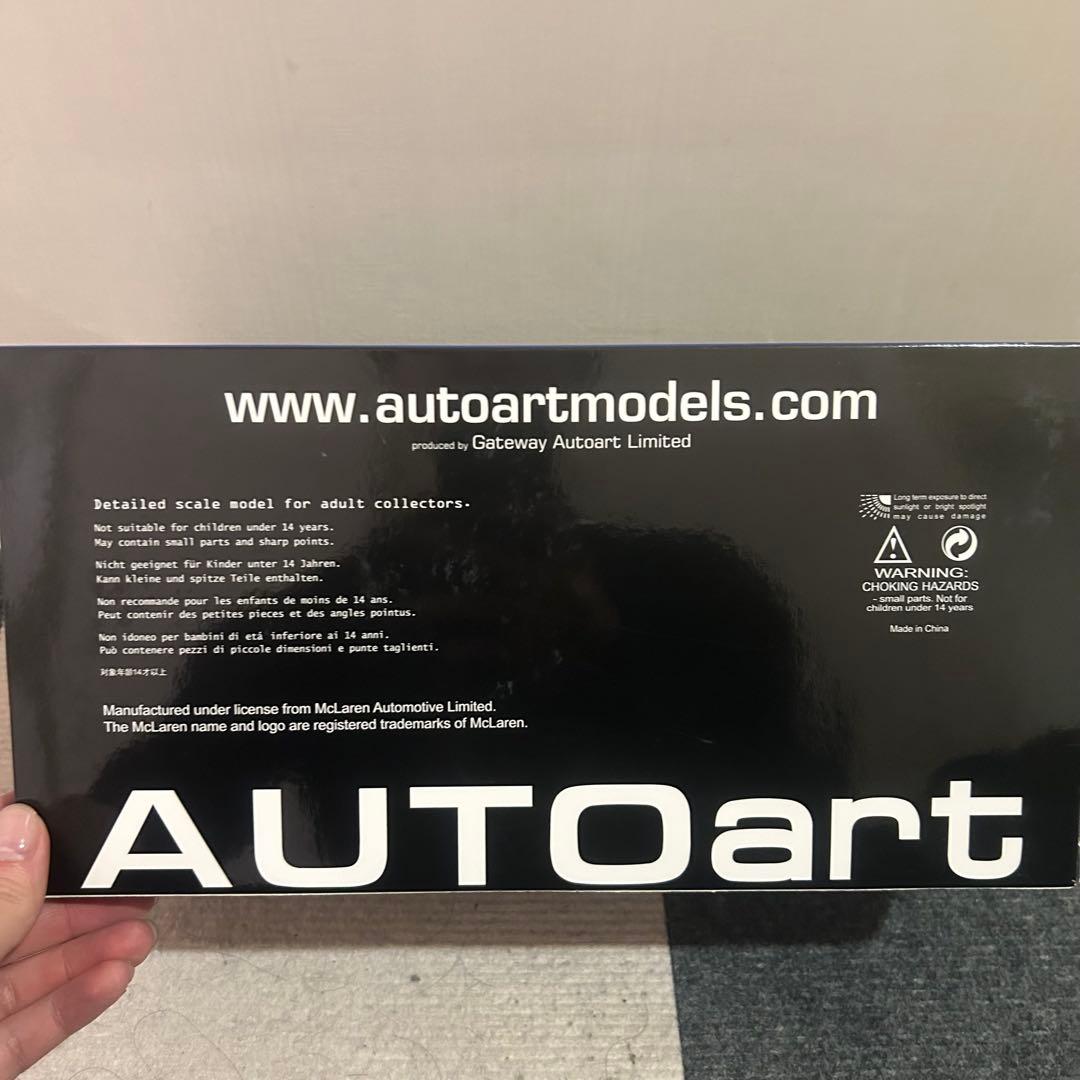 【新品】AUTOart ミニカー マクラーレン　1/18 570S 箱あり