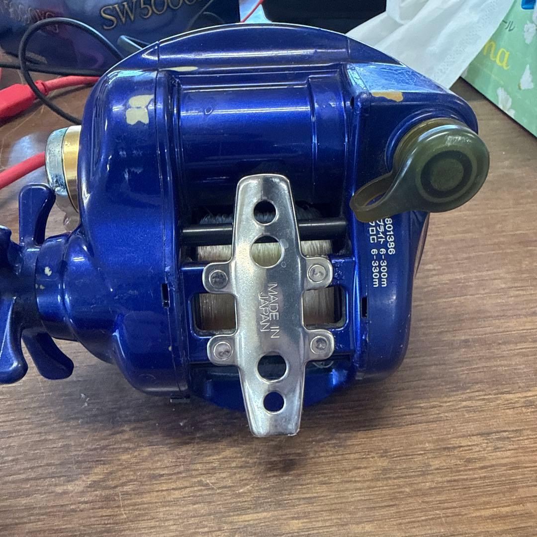 ダイワ ハイパータナコン 500fe 電動リール ブルー