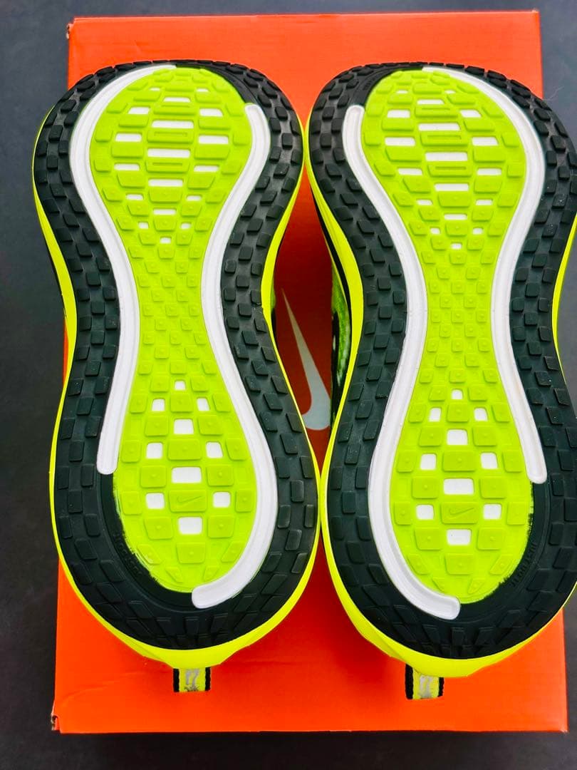 NIKE ボメロプラス ボメロ18 SE 25.5 ZoomX 限定 蛍光 美品