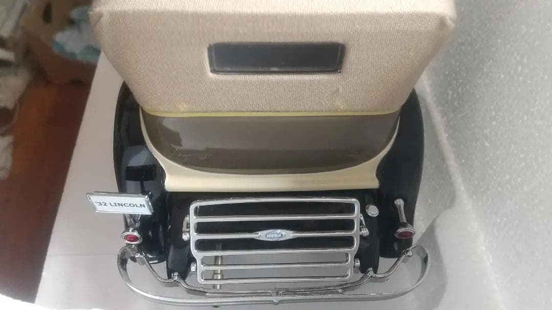 1/18 リンカーンKB　サンスター　ミニカー
