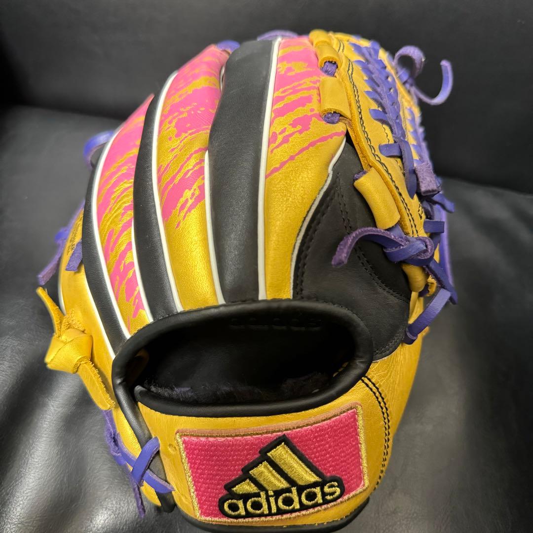 adidas 軟式グローブ　黒　ゴールド　ピンク　紫