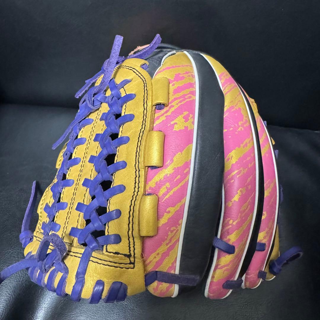 adidas 軟式グローブ　黒　ゴールド　ピンク　紫