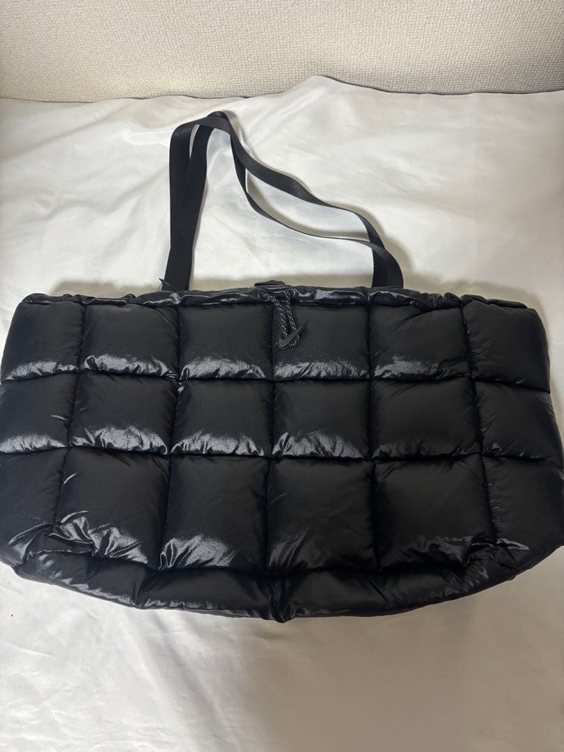 新品未使用 ナイキ　パフルトートバッグ　24L ブラック