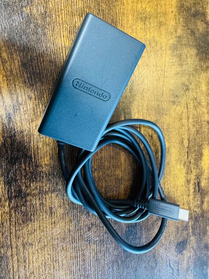 Nintendo Switch 本体 ドック付き　ケース付き