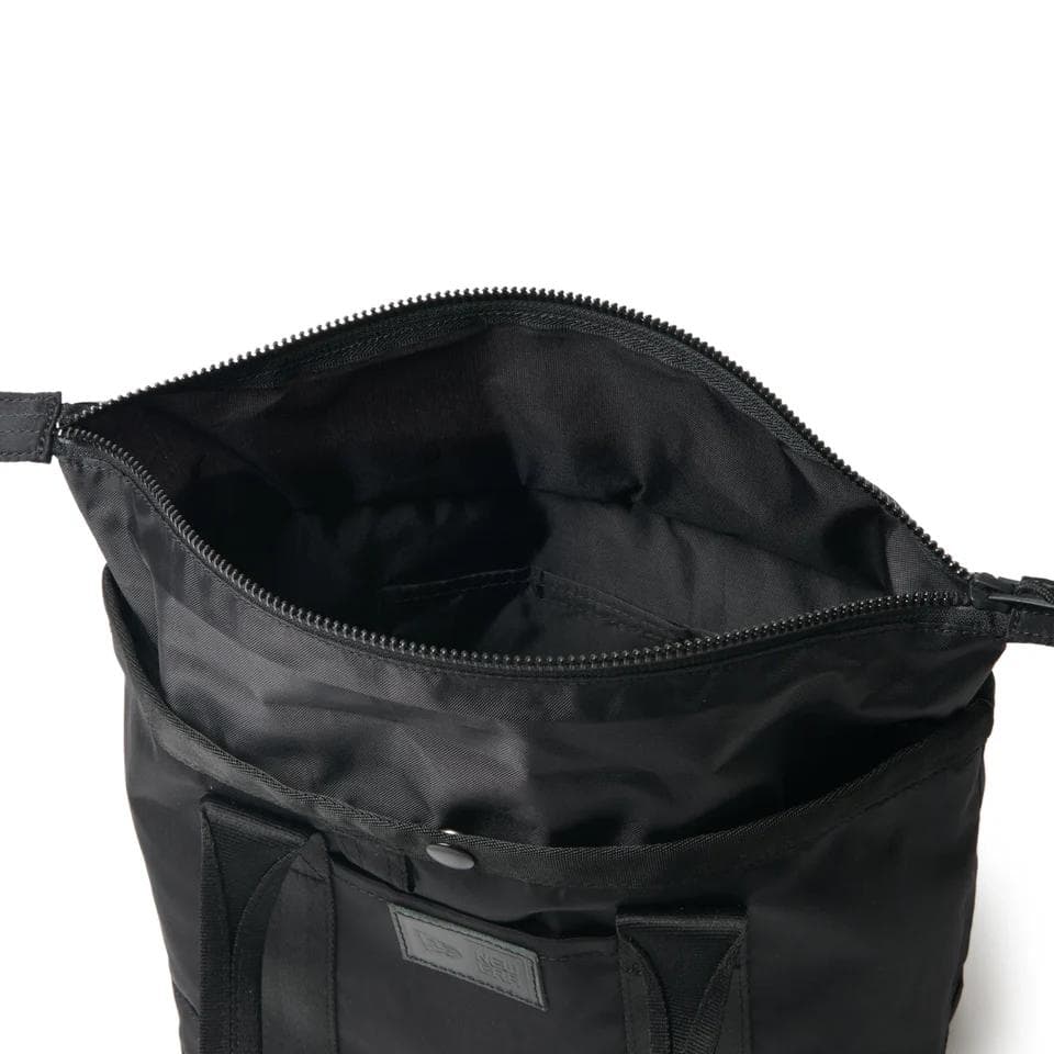 【新品・レア】ニューエラ トートバッグ 6L オールブラック【オマケ付き】