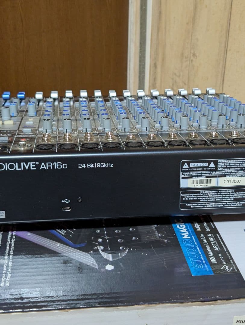 アナログミキサー　プレソナス　スタジオライブ16c