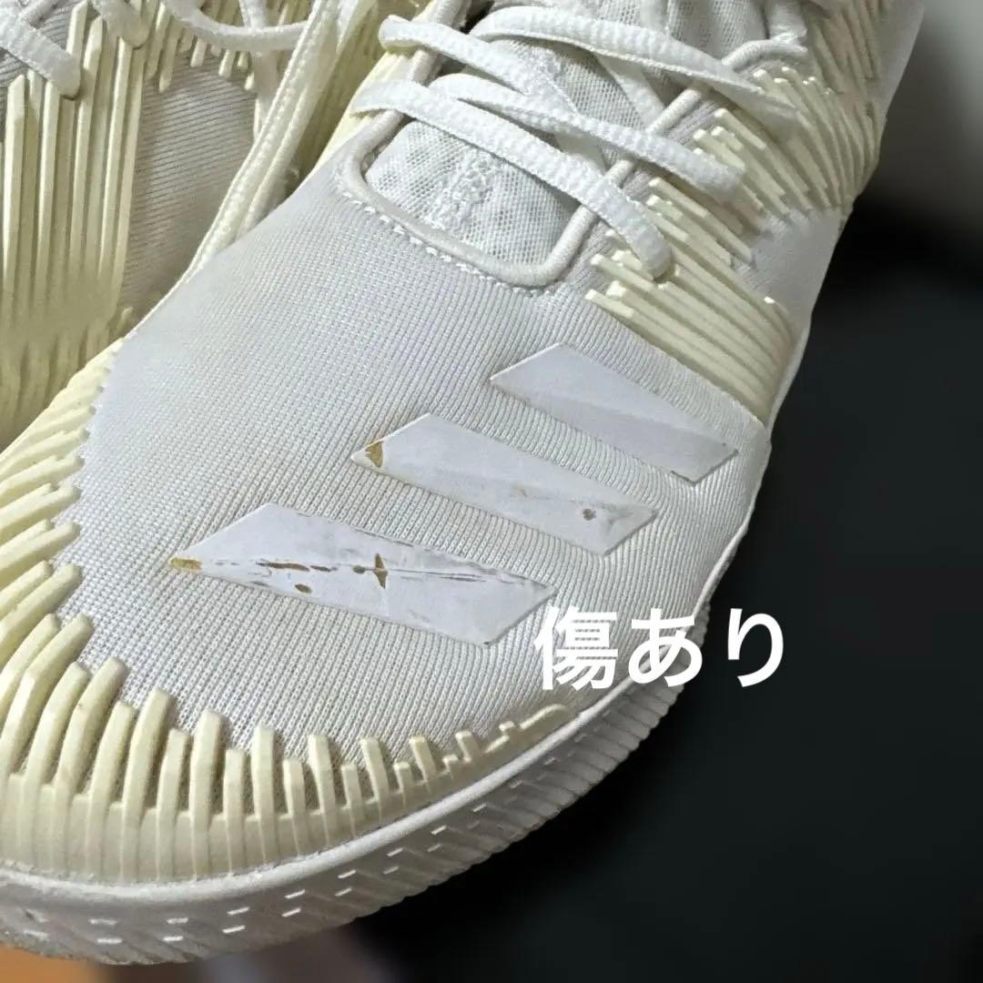 adidas バスケットボールシューズドノバン・ミッチェルのシグネチャーモデル