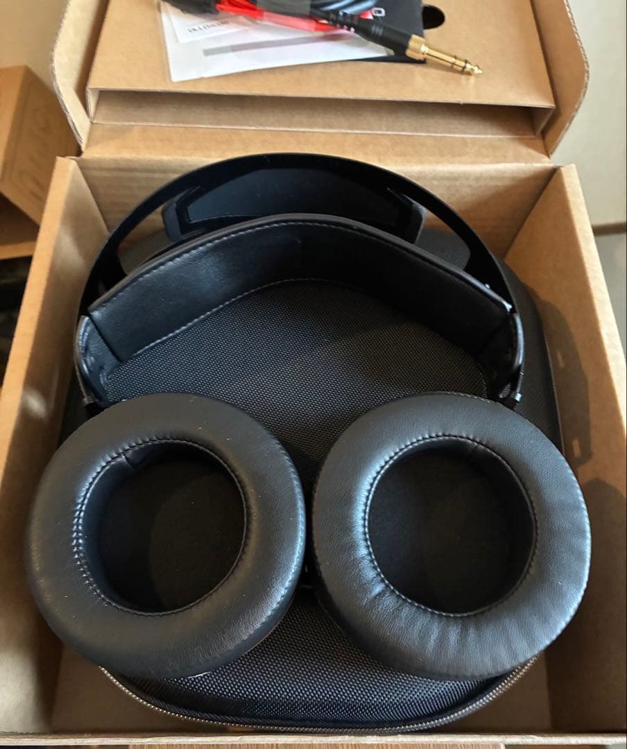 ヘッドホン OLLO AUDIO R1