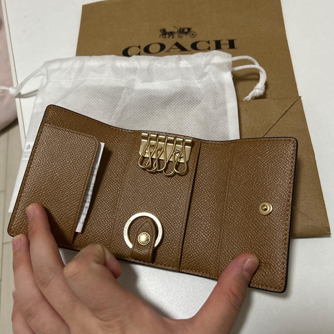 COACH アイボリー レザー キーケース